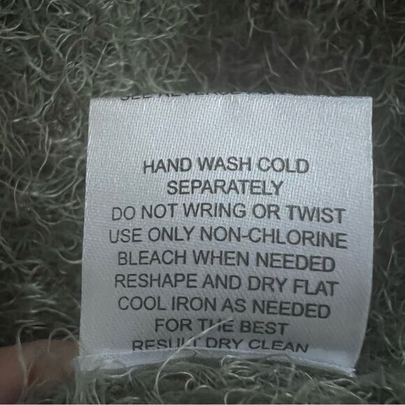 Pink Rose Eyelash Crew Neck Olive Green Long Sleeve Soft Cozycore Sweater SZ XS - Picture 8 of 9